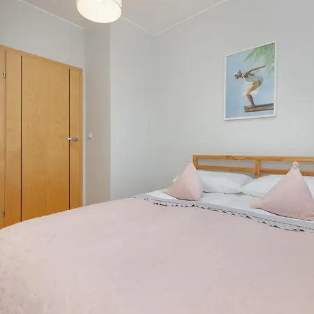 Gold & Blue Cozy In By Renters * Warsaw